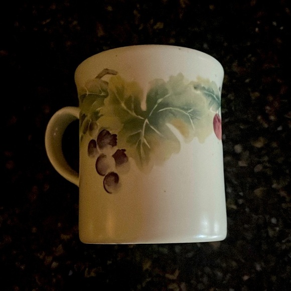 Set of 4 Pfaltzgraff JAMBERRY Coffee Mugs Ceramic Cups - Picture 1 of 10